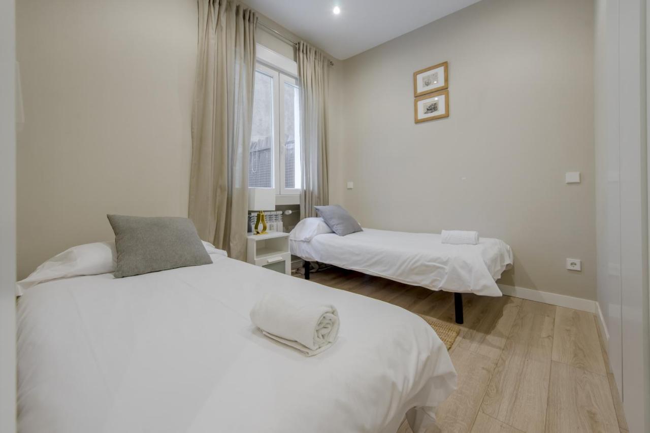 Acogedor Apt 3 Habitaciones Y Terraza En El Centro Madrid Kültér fotó