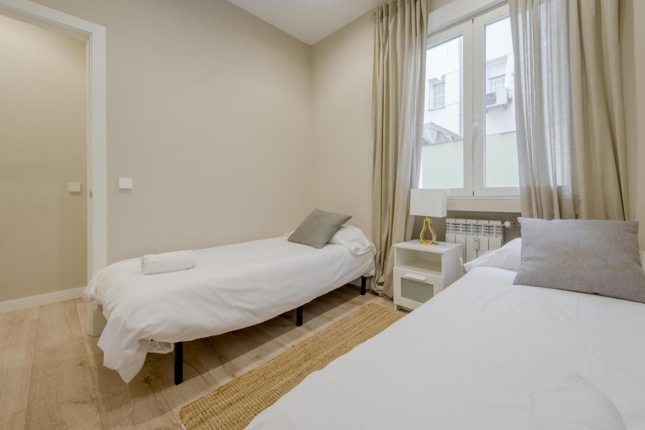 Acogedor Apt 3 Habitaciones Y Terraza En El Centro Madrid Kültér fotó